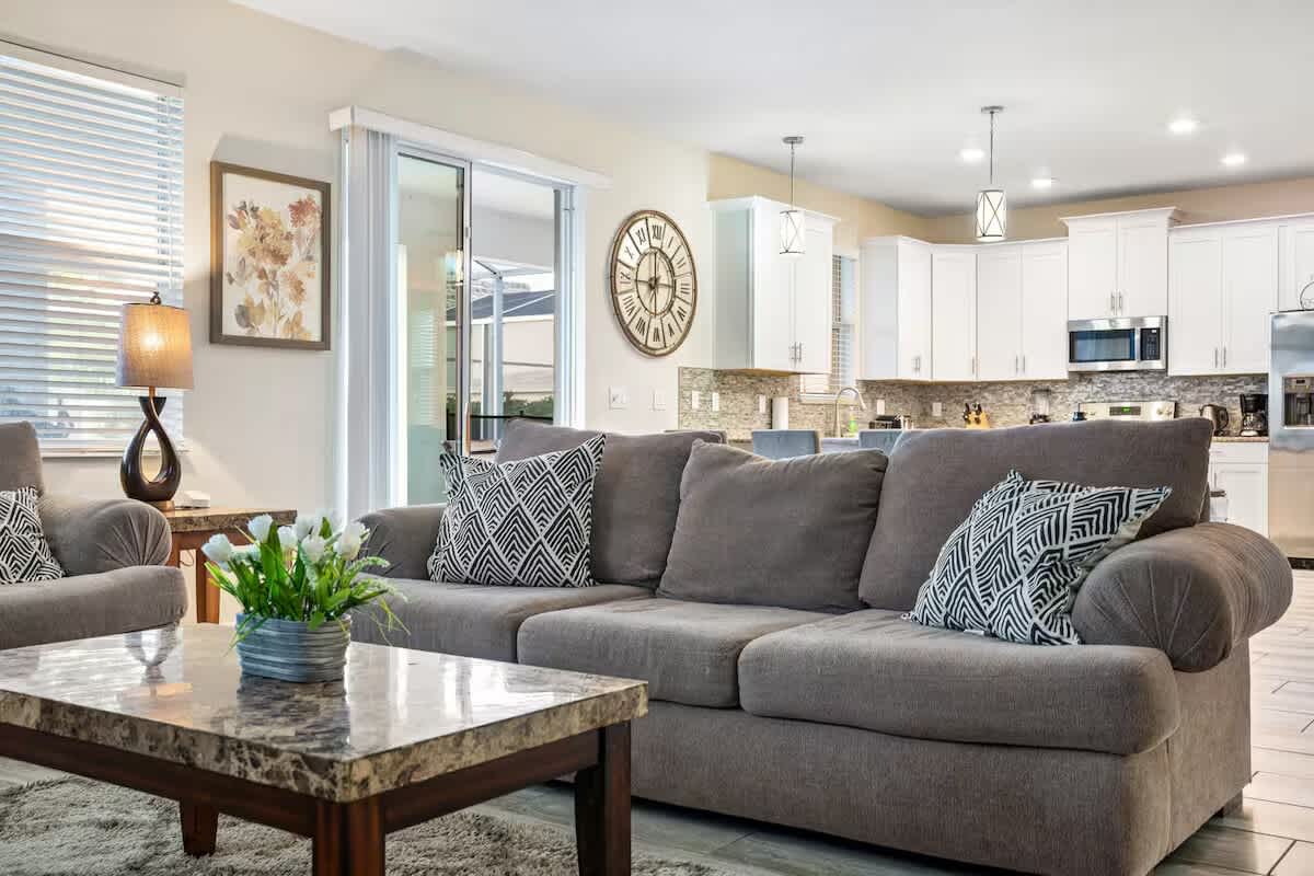 9045 Hazard — Photo 42