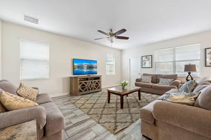 9045 Hazard — Photo 43