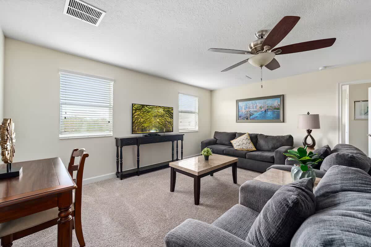 9045 Hazard — Photo 44