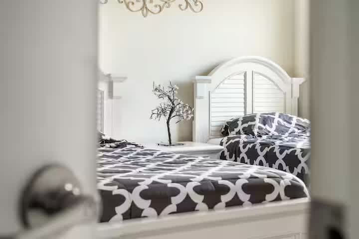 9045 Hazard — Photo 66