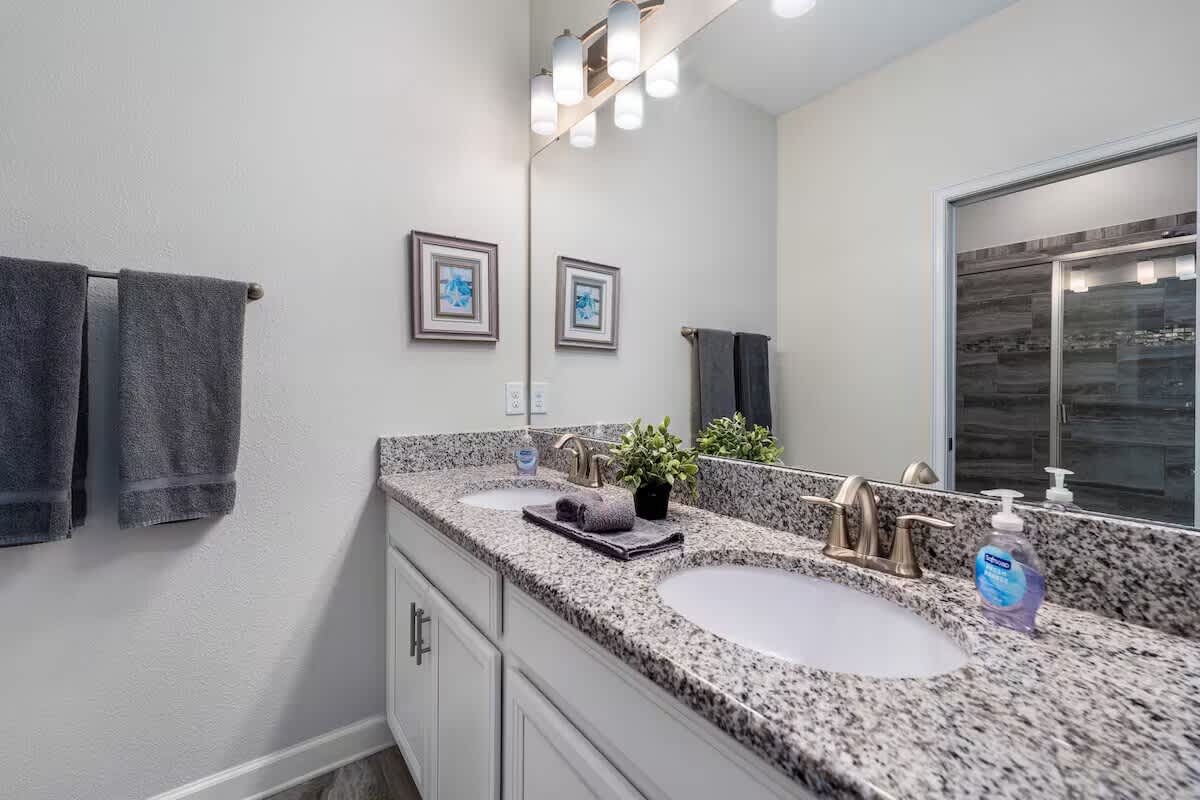 9045 Hazard — Photo 74